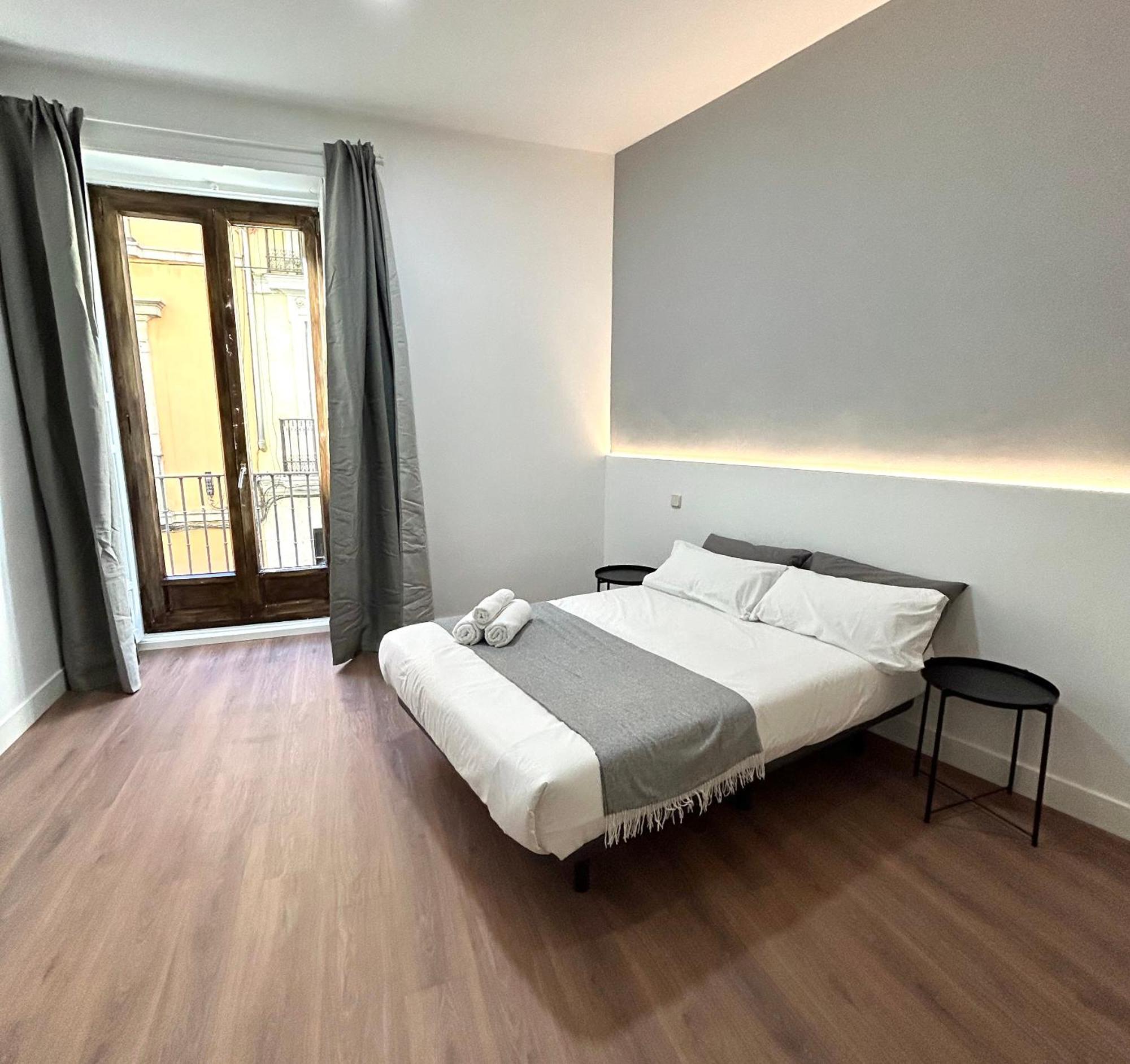 H21 Rooms Madrid Exterior photo